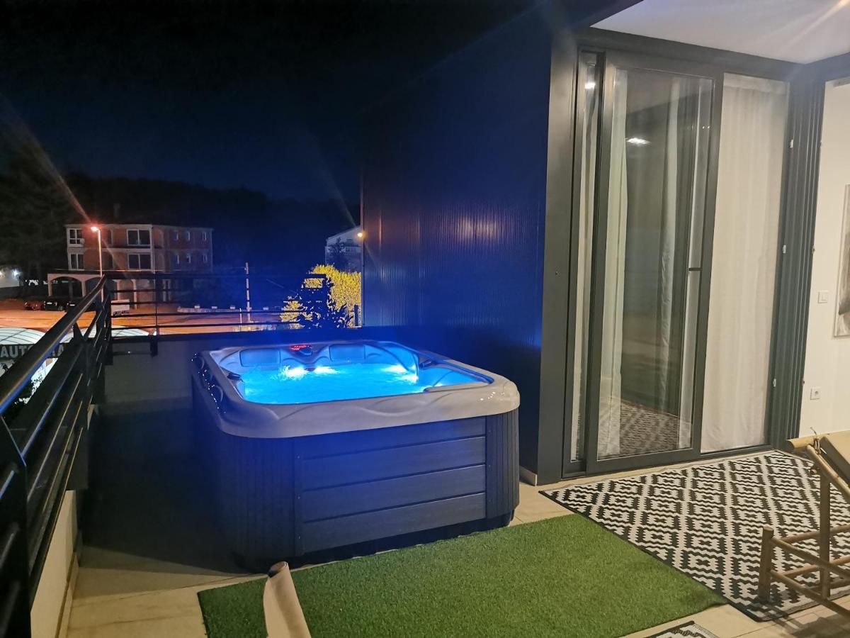 Apartments Marta 1 ザダル エクステリア 写真