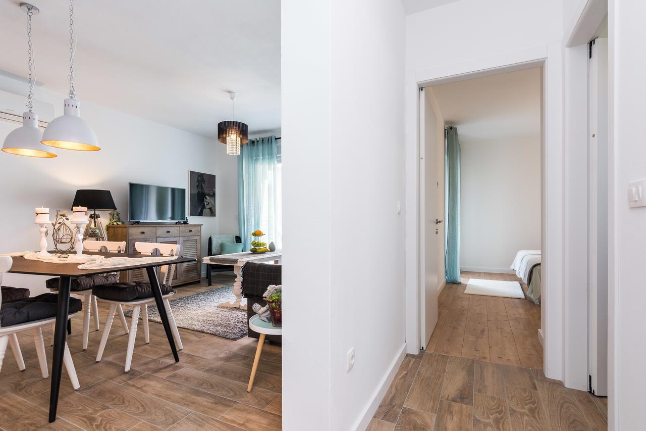 Apartments Marta 1 ザダル エクステリア 写真